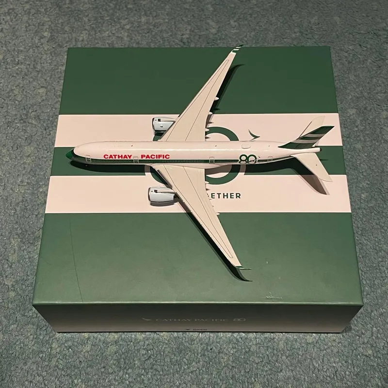 キャセイパシフィック エアバス A350-900 B-LRJ