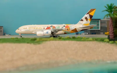 Etihad Airways Airbus A380-800 A6-APD 1:400 Phoenix Models