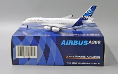 Airbus House Airbus A380-800 F-WWOW 1:400 JC Wings