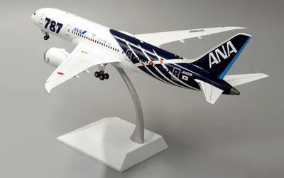 All Nippon Airways (ANA) Boeing 787-8 JA802A 1:200 JC Wings