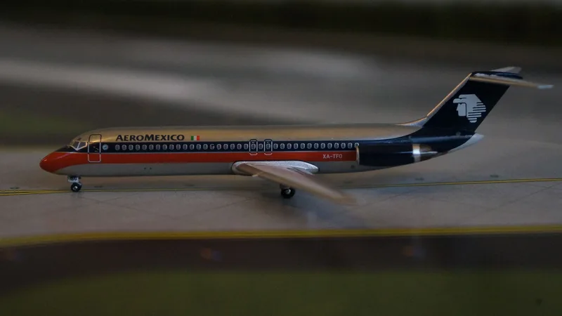 アエロメヒコ ダグラス DC-9-30 XA-TFO