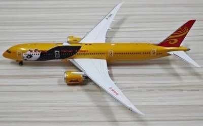 Hainan Airlines Boeing 787-9 B-1343 1:400 Phoenix Models