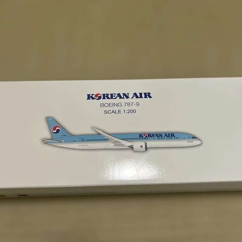 Korean Air Boeing 787-9 — 1:200 Hogan