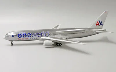 American Airlines Boeing 767-300 N395AN 1:200 JC Wings
