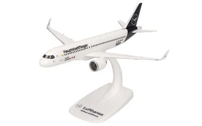 Lufthansa Airbus A320neo D-AINZ 1:200 Herpa