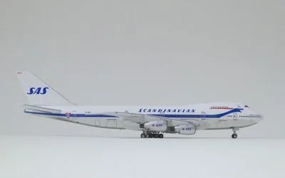 スカンジナビア航空 ボーイング 747-200 LN-RNA 画像1