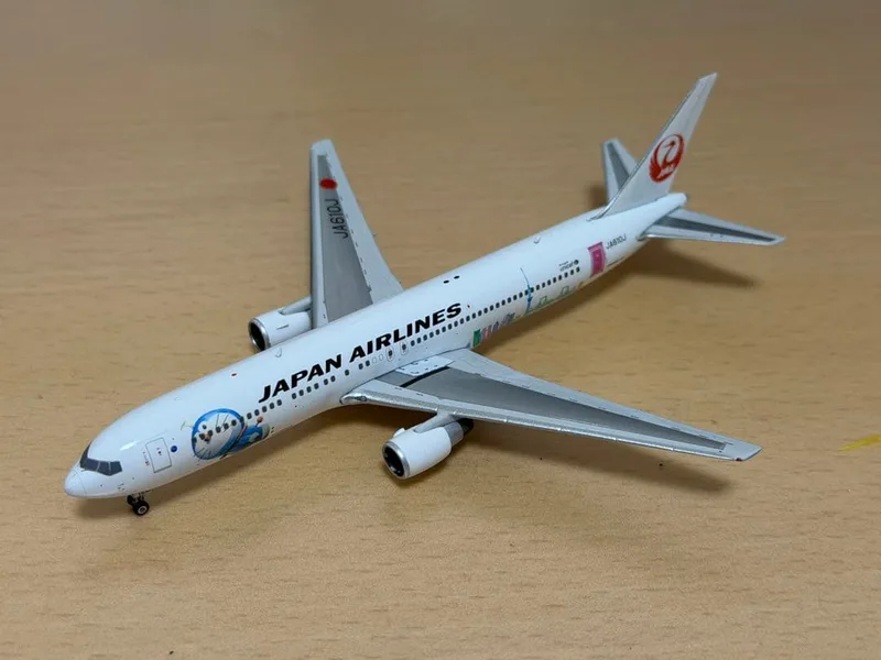 Japan Air Lines (JAL) Boeing 767-300 JA610J 1:400 Phoenix Models