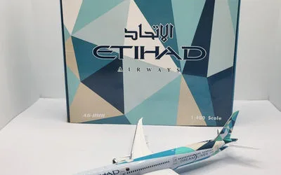 Etihad Airways Boeing 787-10 A6-BMH 1:400 Phoenix Models