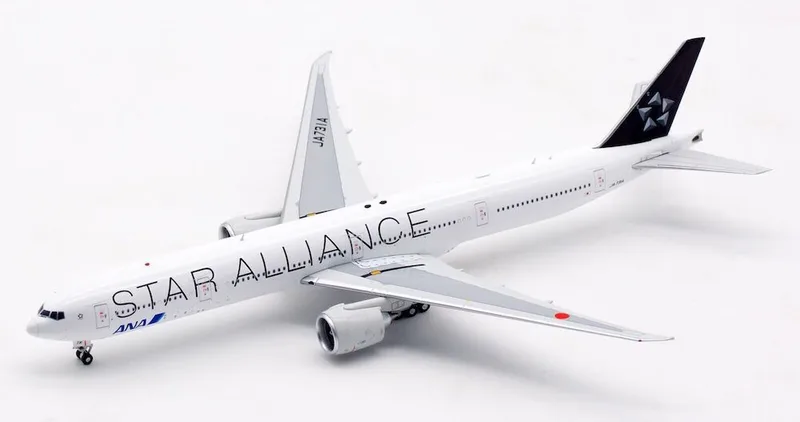 All Nippon Airways (ANA) Boeing 777-300ER JA731A 1:400 Aviation400