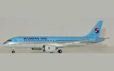 Korean Air Airbus A220-300 HL8092 1:200 JC Wings