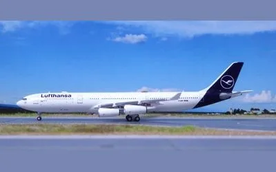 Lufthansa Airbus A340-300 D-AIFD 1:400 Panda Model