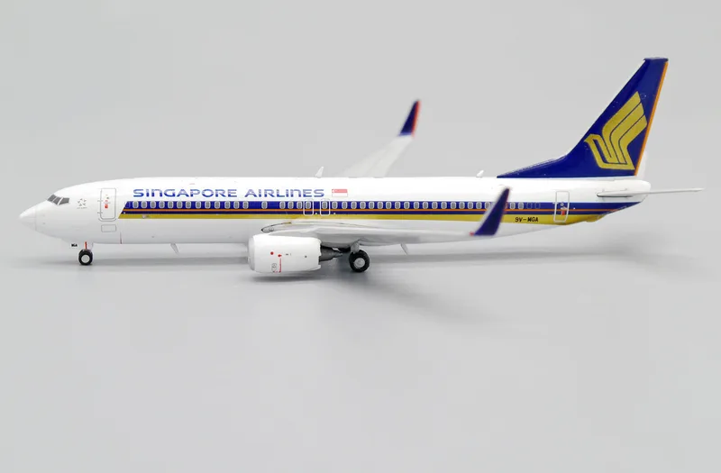 シンガポール航空 ボーイング 737-800 w/ Winglets 9V-MGA