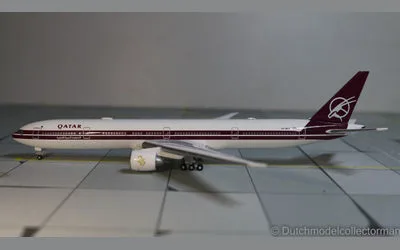 Qatar Airways Boeing 777-300ER A7-BAC 1:500 Herpa