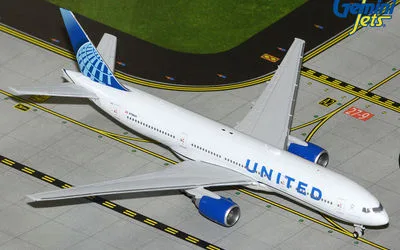 ユナイテッド航空 ボーイング 777-200 N798UA 画像1