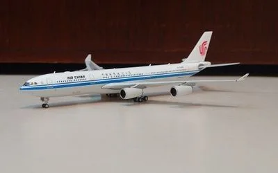 Air China Airbus A340-300 B-2389 1:400 Phoenix Models