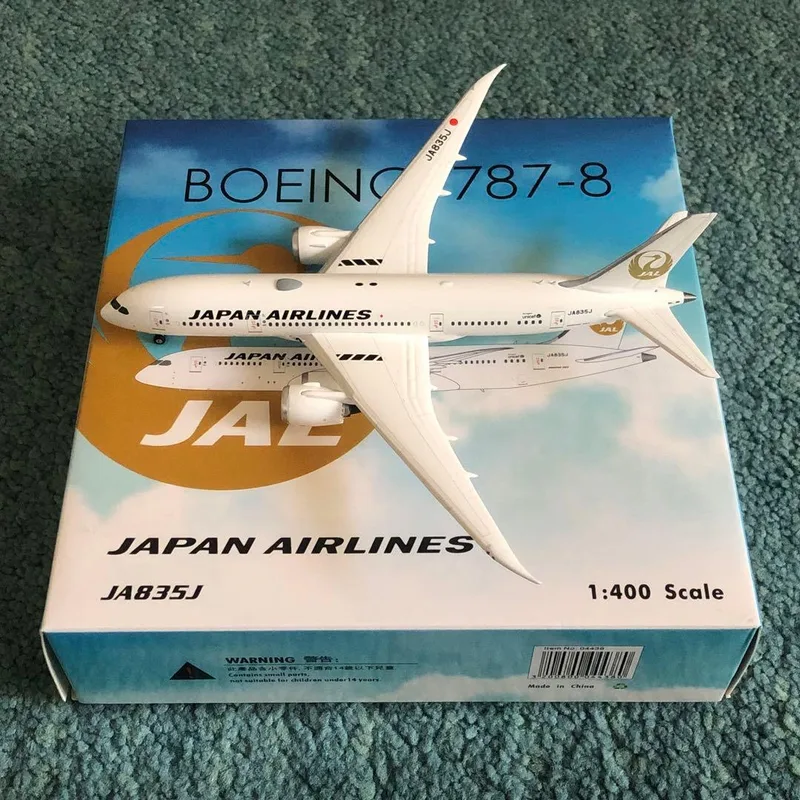 Japan Air Lines (JAL) Boeing 787-8 JA835J 1:400 Phoenix Models