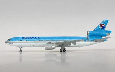 Korean Air McDonnell Douglas MD-11 HL7373 1:400 Phoenix Models