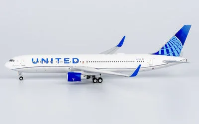 United Airlines Boeing 767-300 w/ Winglets N673UA 1:400 NG Models