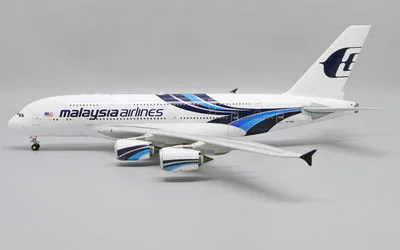 Malaysia Airlines Airbus A380-800 9M-MNB 1:200 JC Wings