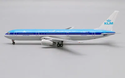 KLM Boeing 767-300 PH-BZF 1:400 JC Wings