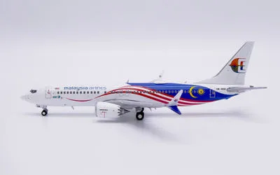 Malaysia Airlines Boeing 737 MAX 8 9M-MVA 1:400 JC Wings