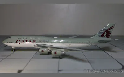 Qatar Airways Boeing 747-8BBJ A7-HHE 1:500 Herpa