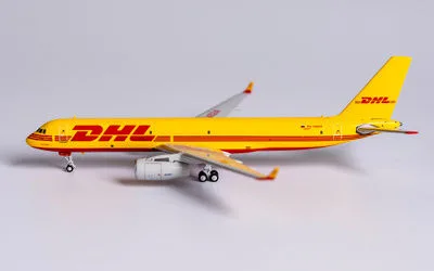 DHL Tupolev Tu-204-100C RA-64024 1:400 NG Models