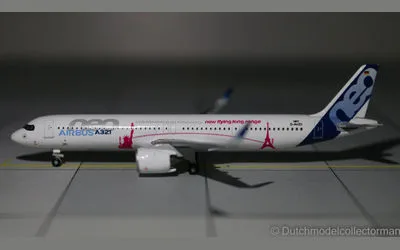 Airbus House Airbus A321neo D-AVZO 1:500 Herpa