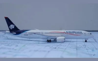 アエロメヒコ ボーイング 787-9 N438AM