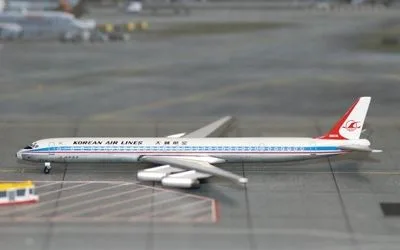 大韓航空 ダグラス DC-8-63CF N8636