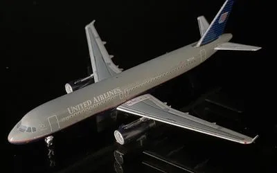ユナイテッド航空 エアバス A320-200 N431UA