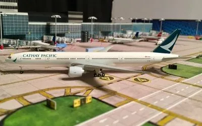 キャセイパシフィック ボーイング 777-300ER B-KPM