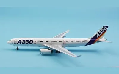Airbus House Airbus A330-300 F-WWKA 1:400 Panda Model