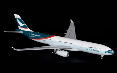 キャセイパシフィック エアバス A330-300 B-LAD