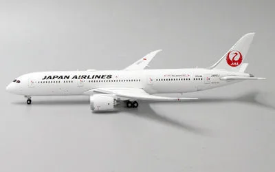 Japan Air Lines (JAL) Boeing 787-9 JA861J 1:400 JC Wings