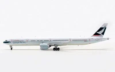 キャセイパシフィック ボーイング 777-300ER B-KQX 画像1
