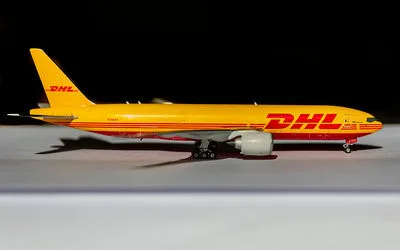DHL ボーイング 777-200F N705GT