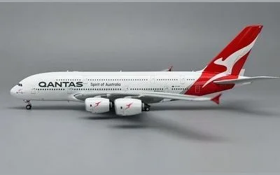 カンタス航空 エアバス A380-800 VH-OQF