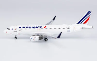 エールフランス航空 エアバス A320 w/ Sharklets F-HEPF