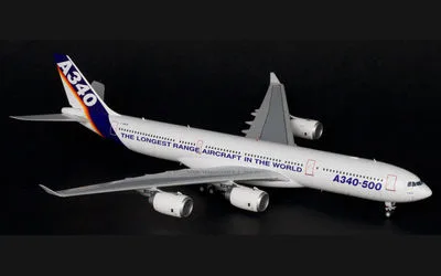 Airbus House Airbus A340-500 F-WWTE 1:200 JC Wings