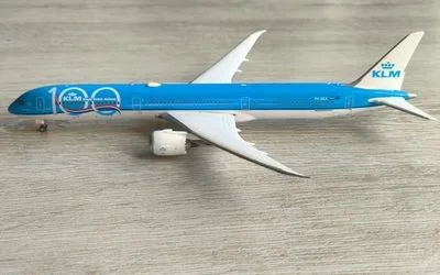 KLM Boeing 787-10 PH-BKA 1:400 Phoenix Models