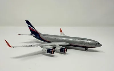 Aeroflot Ilyushin Il-96-300 RA-96015 1:400 Phoenix Models