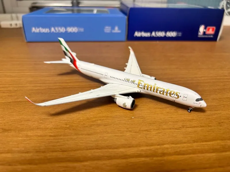 Emirates Airbus A350-900 A6-EXB 1:400 GeminiJets