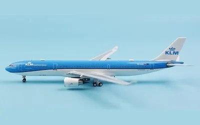 KLM Airbus A330-300 PH-AKB 1:400 Panda Model