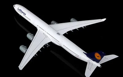 Lufthansa Airbus A340-600 D-AIHX 1:200 SQ Wings