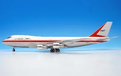 Boeing House Boeing 747-100 N7470 1:200 SQ Wings
