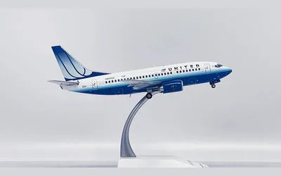 United Airlines Boeing 737-500 N927UA 1:200 JC Wings