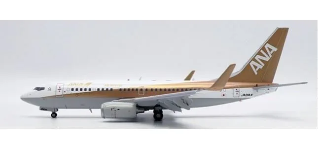 All Nippon Airways (ANA) Boeing 737-700 w/ Winglets JA01AN 1:200 JC Wings