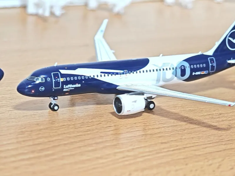 ルフトハンザ航空 エアバス A320neo D-AING サムネイル2
