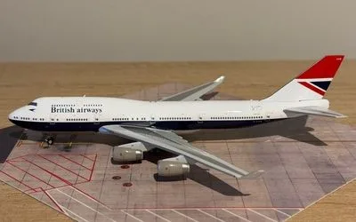 British Airways Boeing 747-400 G-CIVB 1:400 Phoenix Models